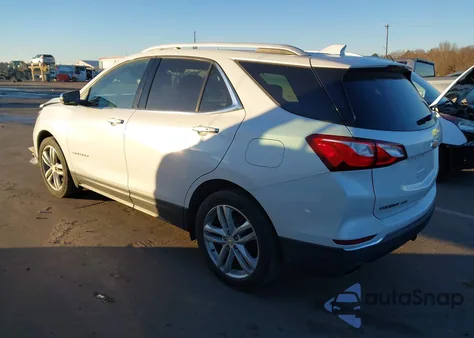 2019 Chevrolet Equinox Premier z USA, uszkodzony, nr VIN 2GNAXPEX8K6222219